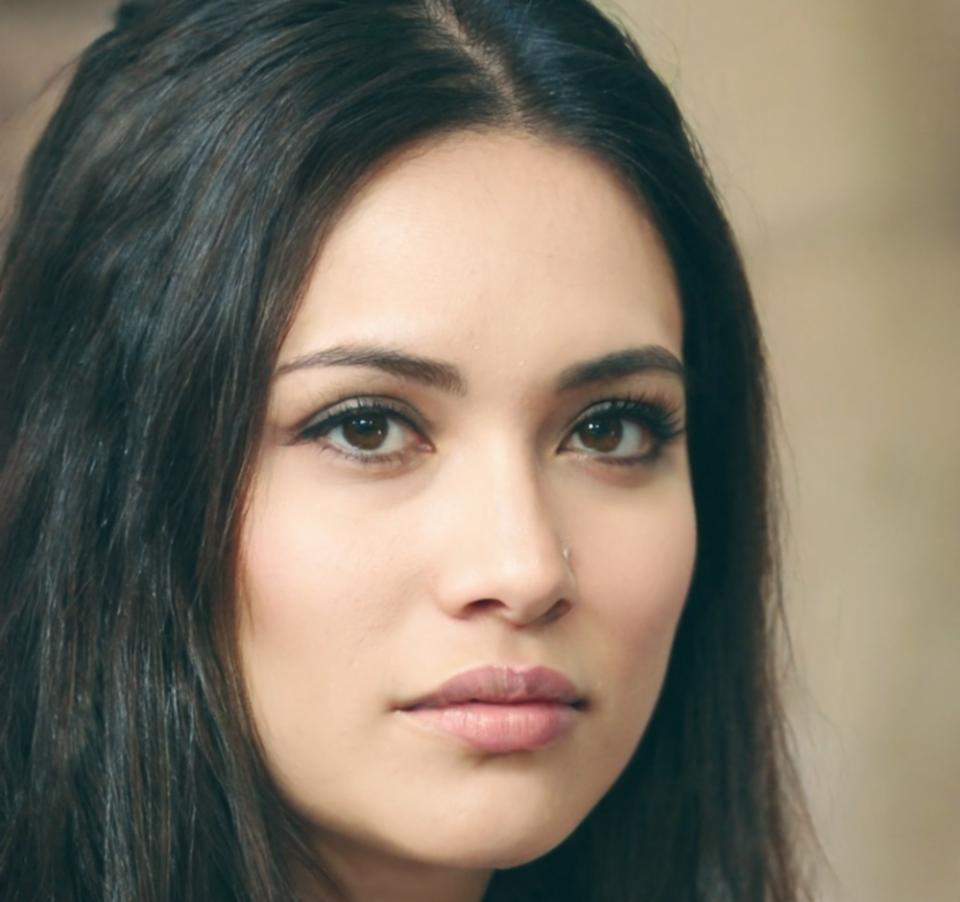 Retrato profesional de Sofía Navarro